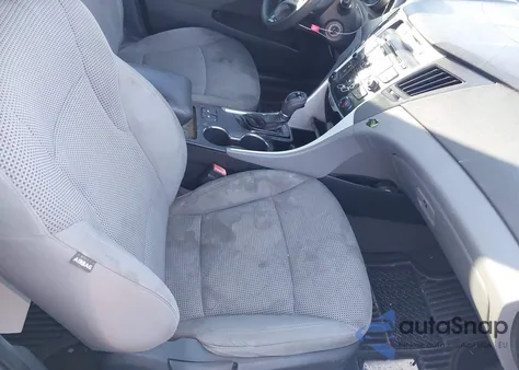 2013 Hyundai Sonata Gls z USA, uszkodzony, nr VIN 5NPEB4ACXDH682085